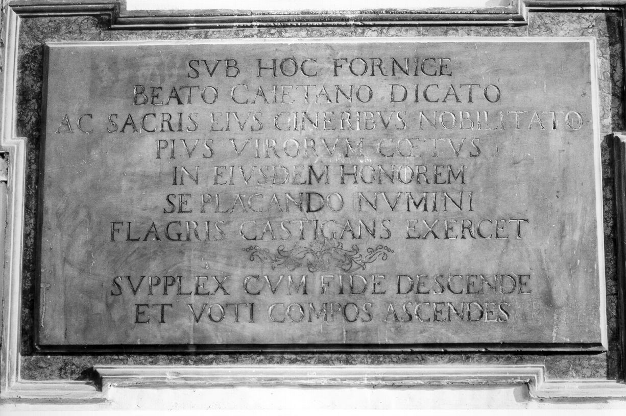 lapide commemorativa - bottega napoletana (prima metà sec. XVIII)
