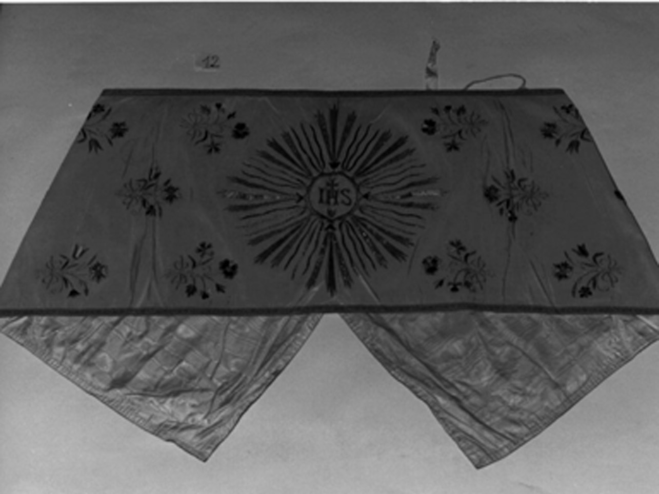 velo omerale - manifattura napoletana (seconda metà sec. XIX)