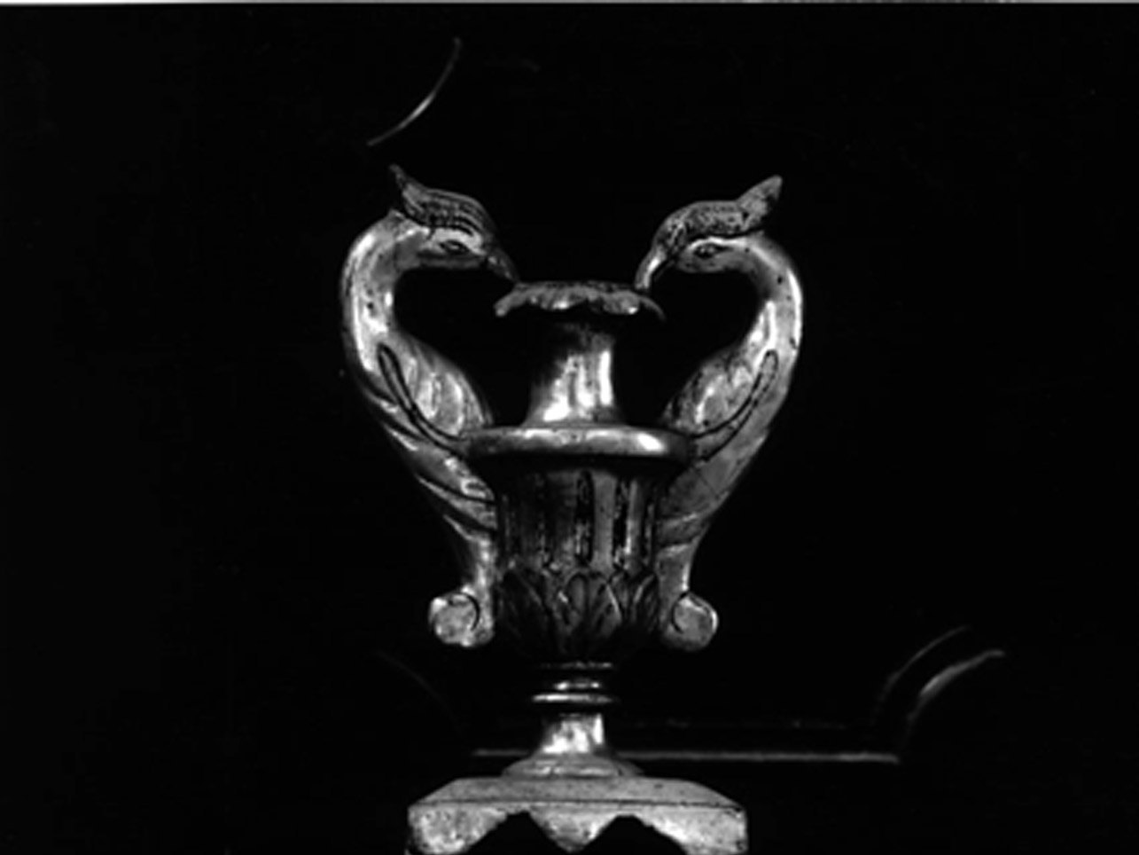 vaso d'altare con composizione floreale, serie - bottega napoletana (metà sec. XIX)