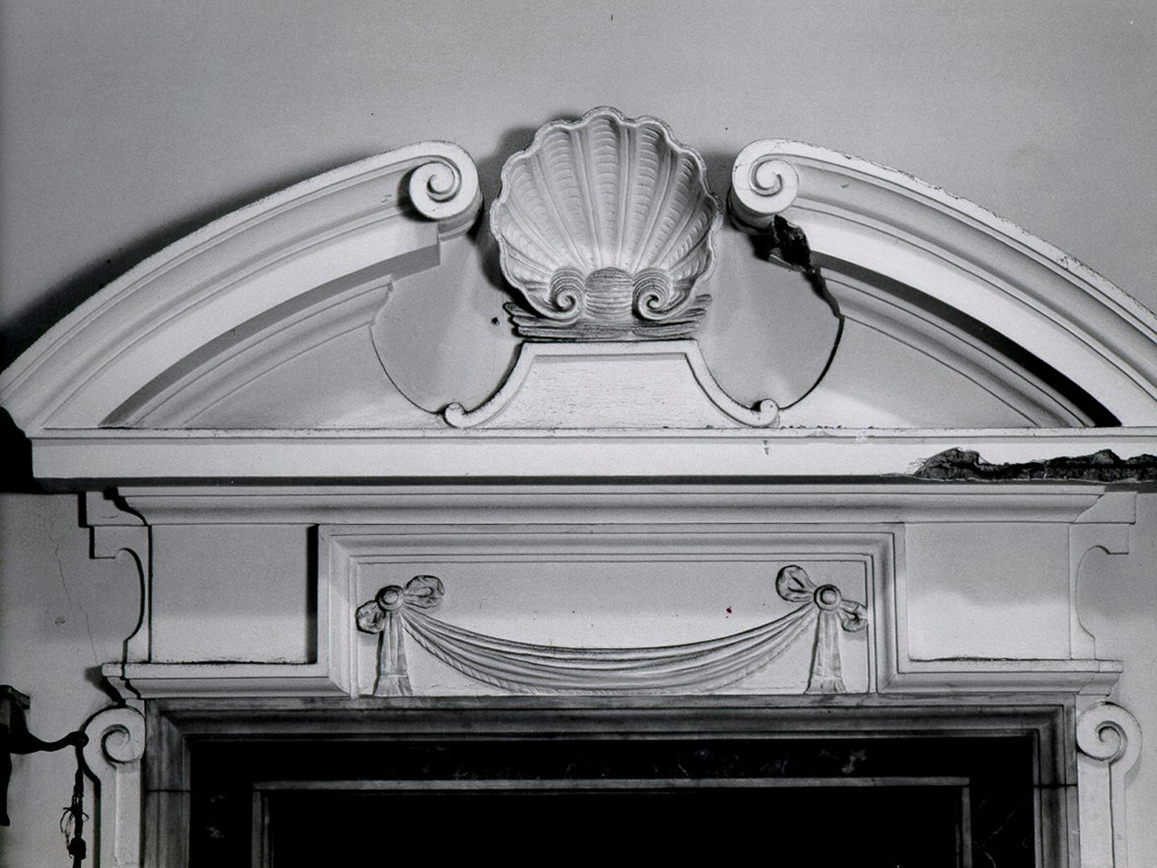 DECORAZIONE PLASTICA, SERIE - BOTTEGA NAPOLETANA (Prima metà sec. XIX)