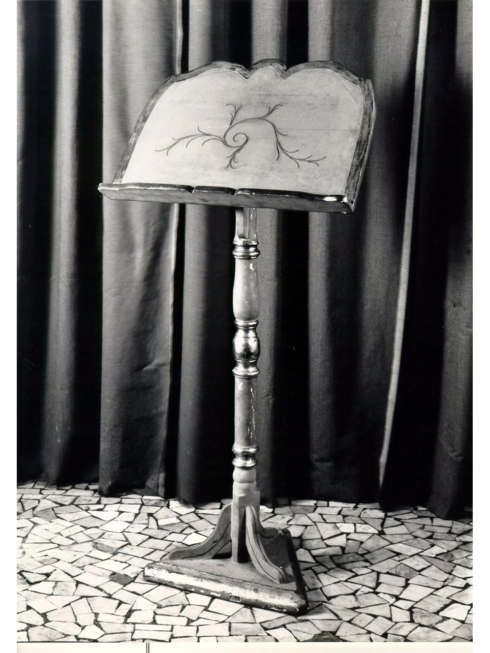 LEGGIO - manifattura napoletana (FINE sec. XIX)