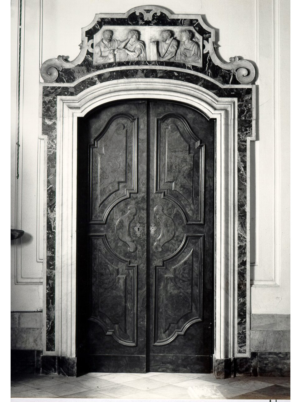 MOSTRA DI PORTA A RILIEVO, SERIE - BOTTEGA NAPOLETANA (Prima metà sec. XVIII)