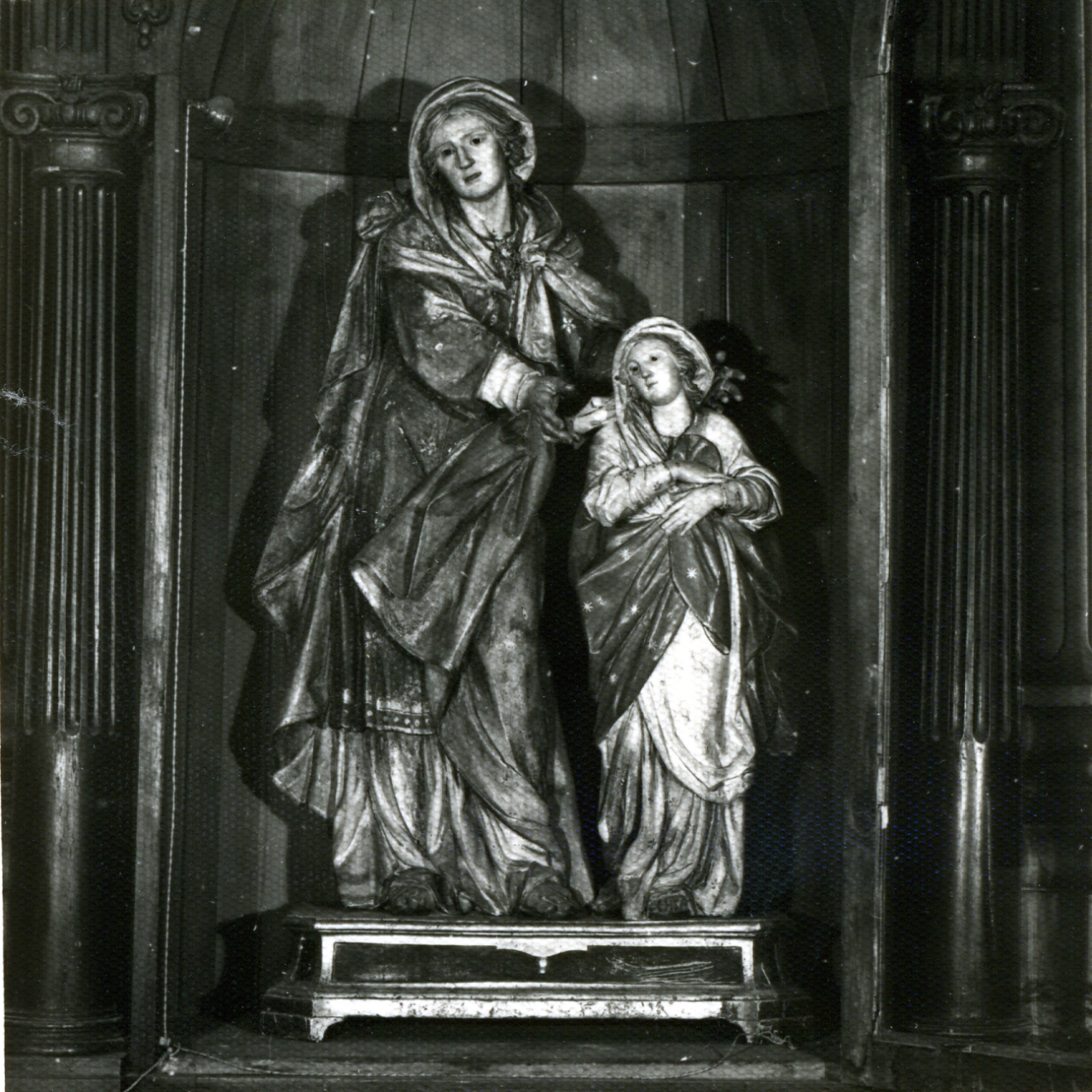Sant'Anna con la Vergine Bambina (gruppo scultoreo) di Picano Giuseppe (sec. XVIII)