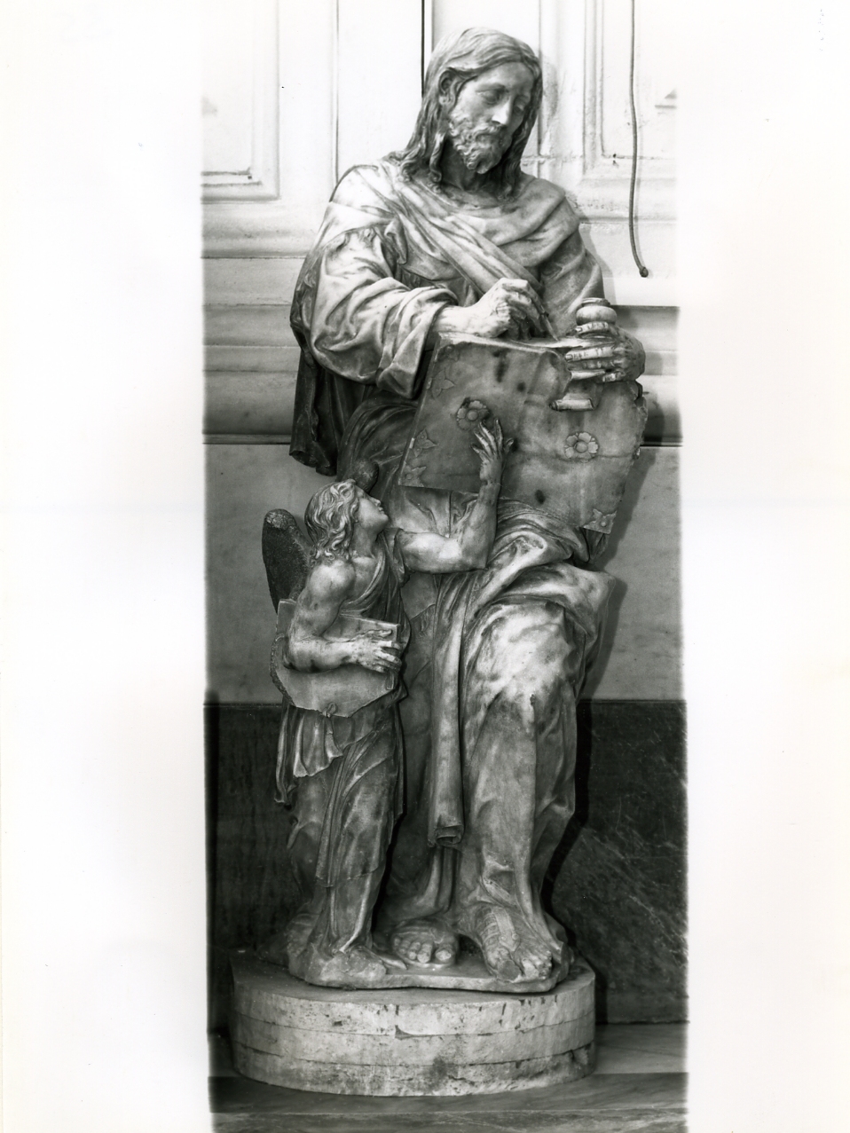 San Matteo e l'angelo (gruppo scultoreo, insieme) di Ordonez Bartolomeo (sec. XVI)