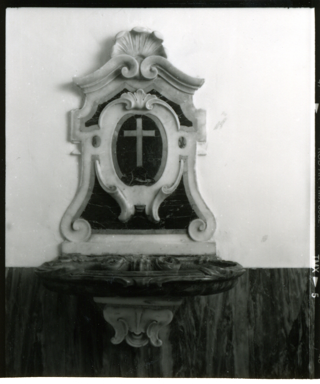 acquasantiera da parete - bottega napoletana (fine sec. XIX)