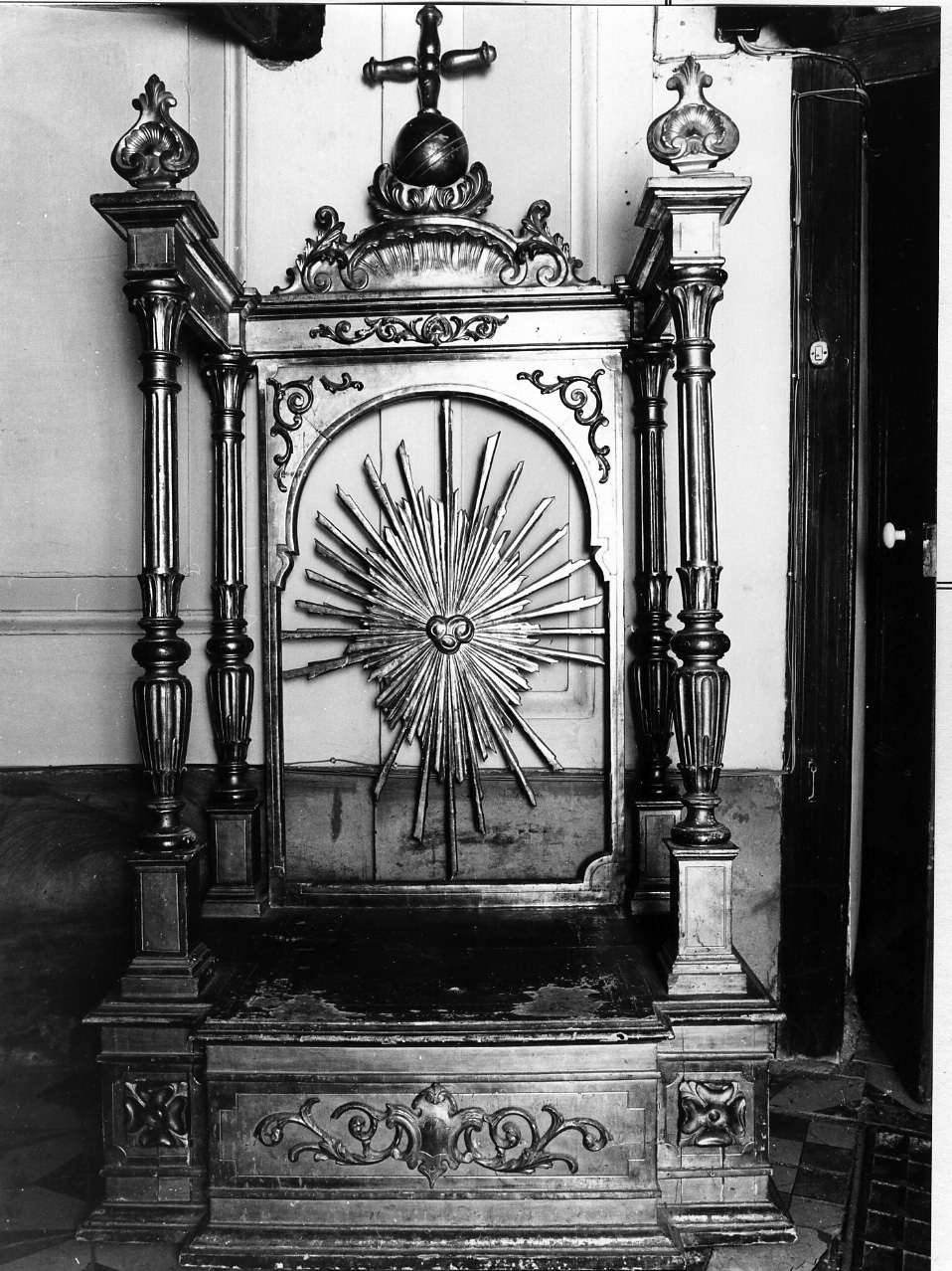 tronetto per esposizione eucaristica - bottega campana (fine sec. XIX)