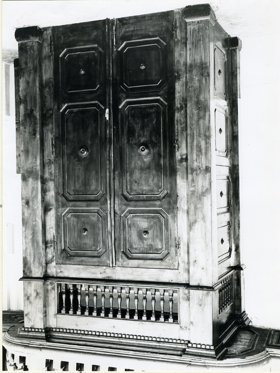 bussola d'ingresso - bottega campana (fine sec. XIX)