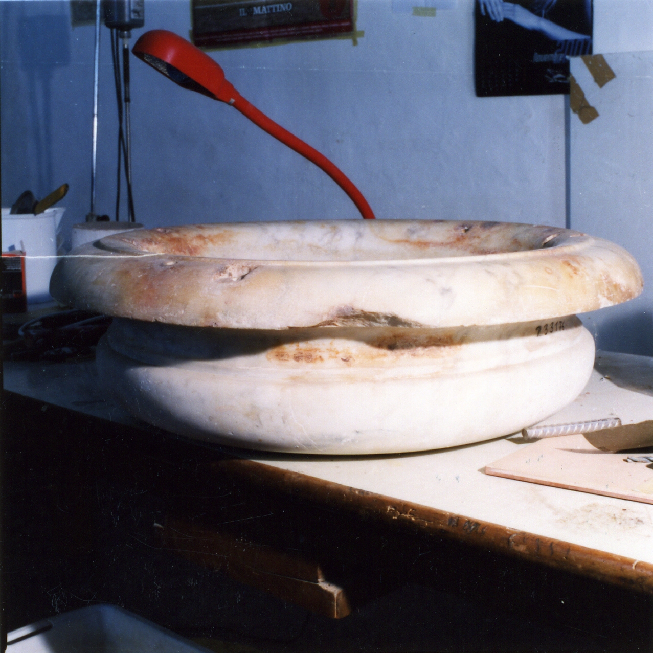 vasca, elemento d'insieme - bottega napoletana (metà sec. XVII)