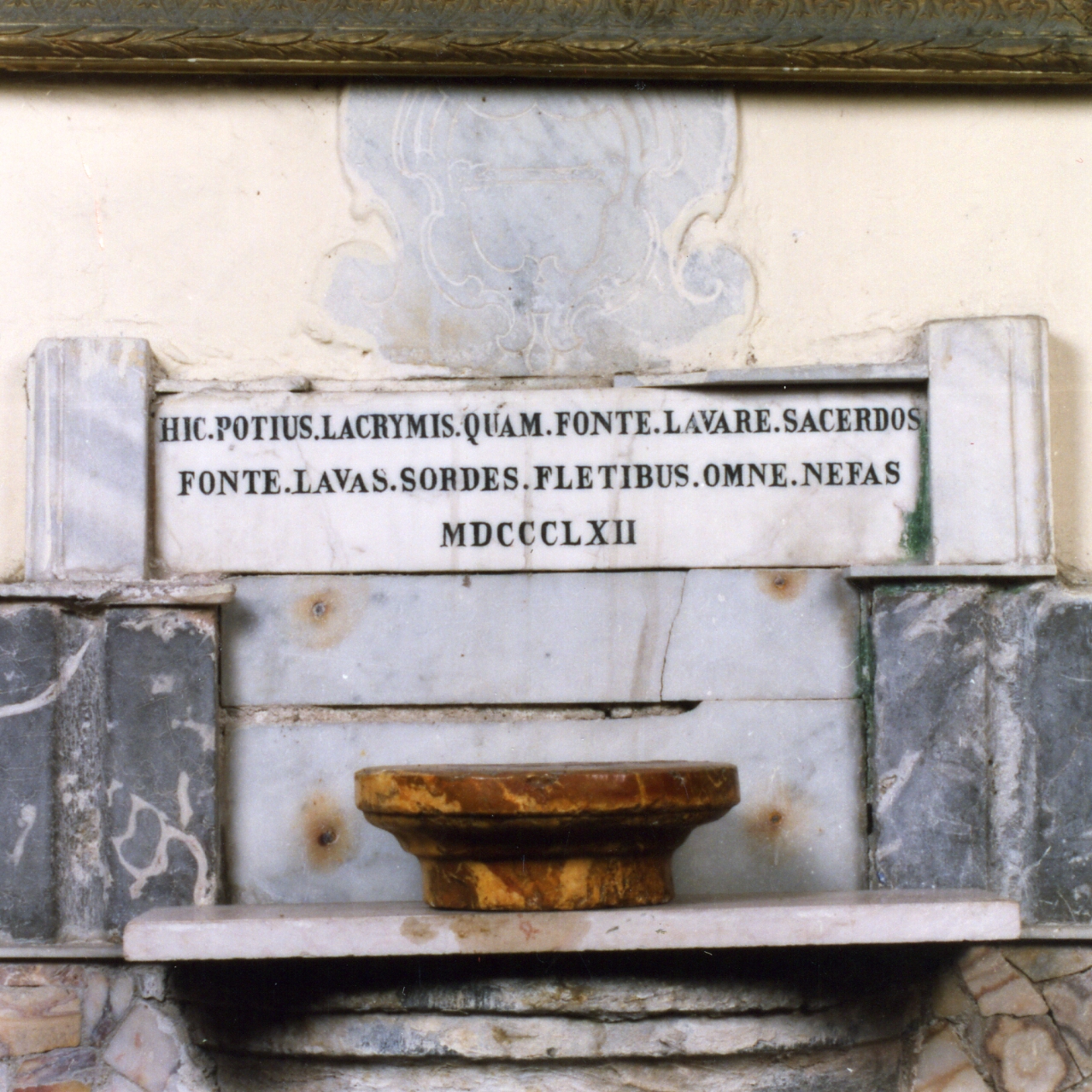 lapide - bottega napoletana (terzo quarto sec. XIX)