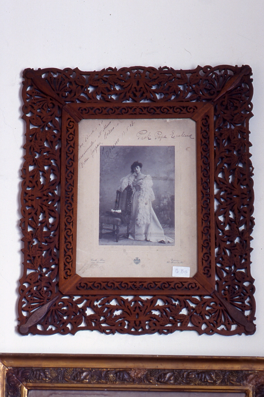 Donne-Ritratti fotografici (positivo) di Anonimo (XX)