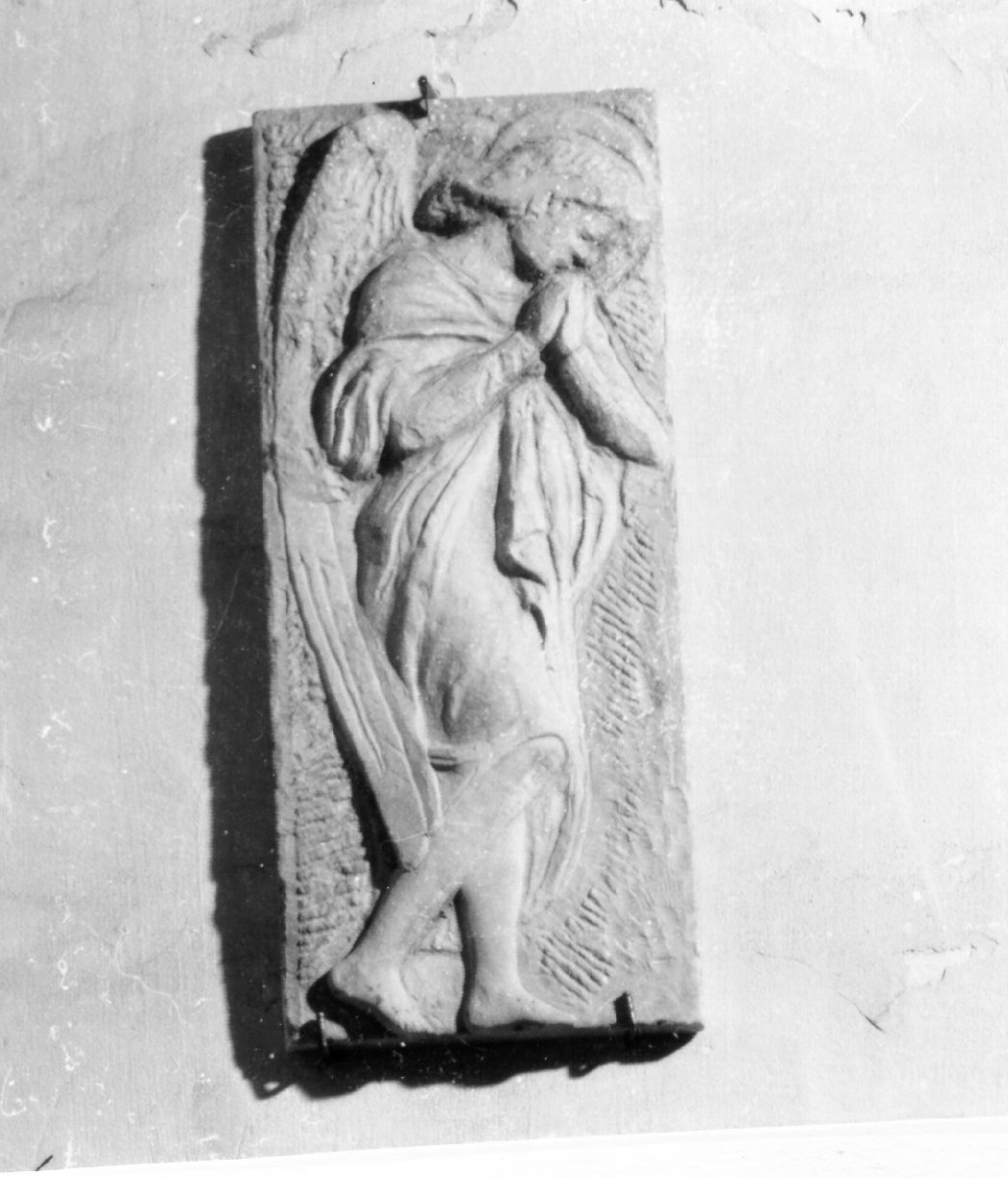 angelo (rilievo, elemento d'insieme) - ambito napoletano (inizio sec. XV)