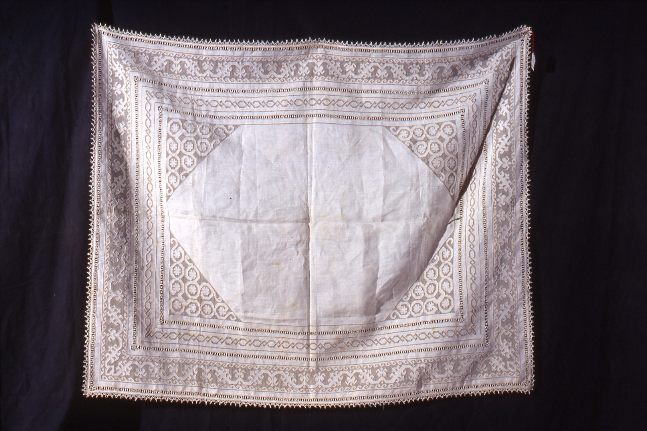 tovaglietta - manifattura napoletana (secondo quarto sec. XX)