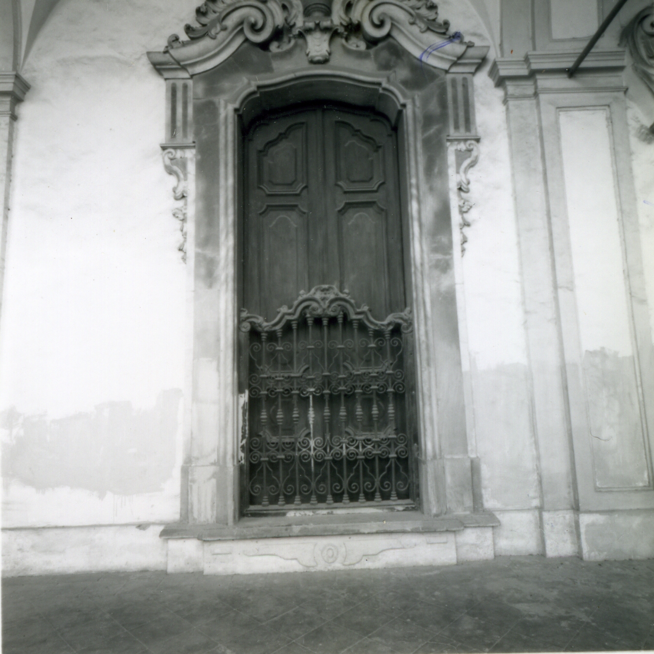 porta - a due battenti - bottega napoletana (sec. XVIII)