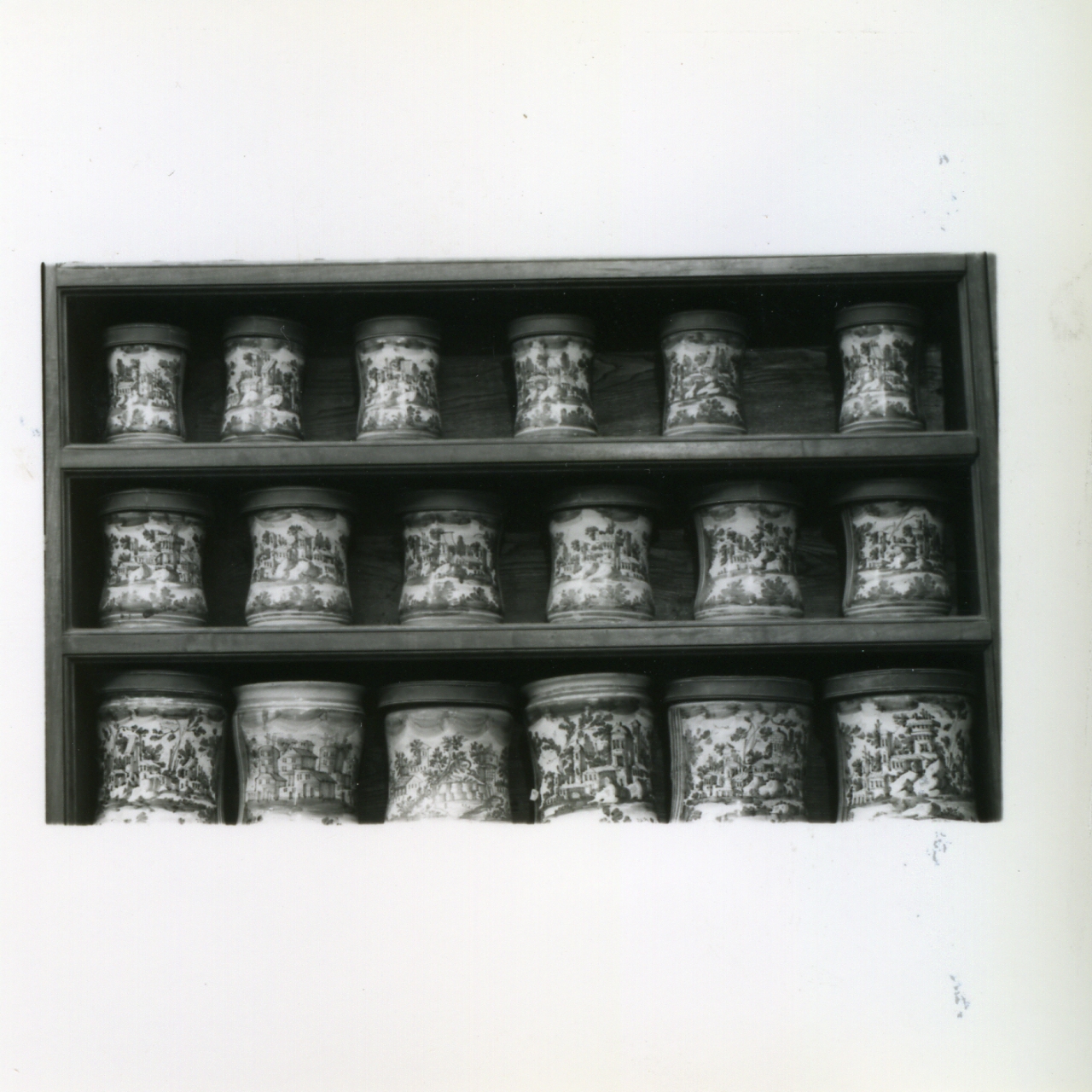 vaso da farmacia, serie di Massa Donato (e aiuti) (sec. XVIII)