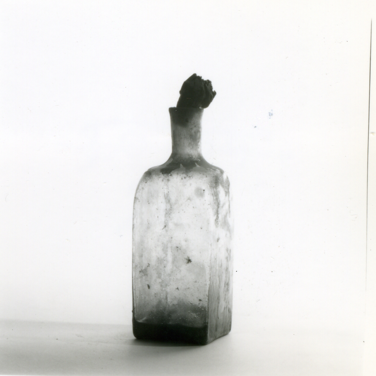 bottiglia per medicamenti - bottega napoletana (metà sec. XVIII)