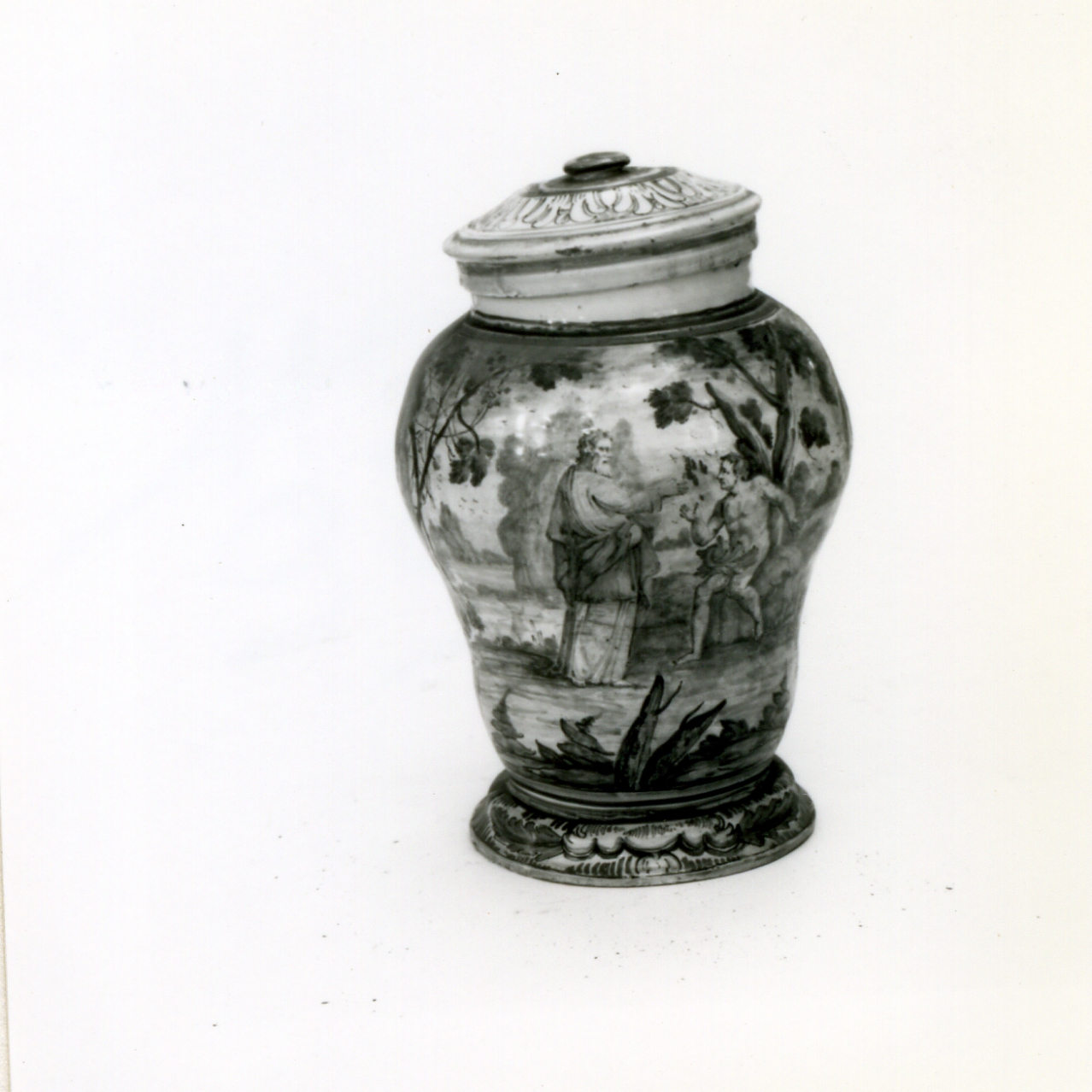 Adamo ed Eva cacciati dal paradiso terrestre (vaso da farmacia, serie) di Massa Donato (e aiuti) (metà sec. XVIII)