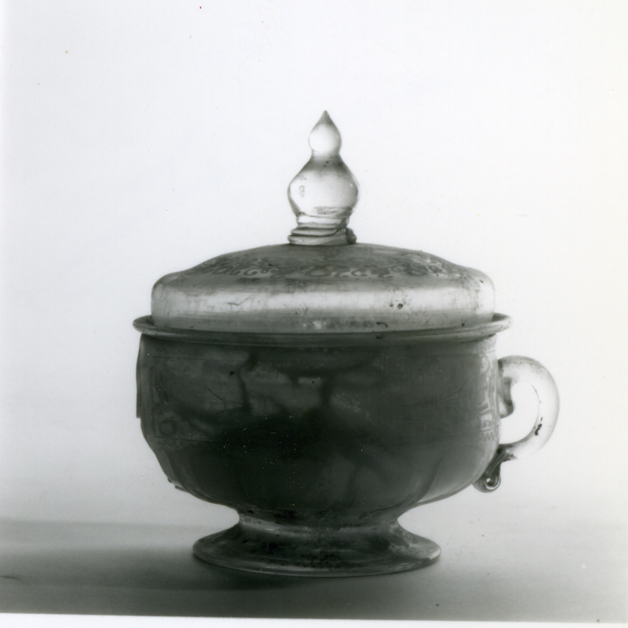 vaso - bottega napoletana (prima metà sec. XIX)