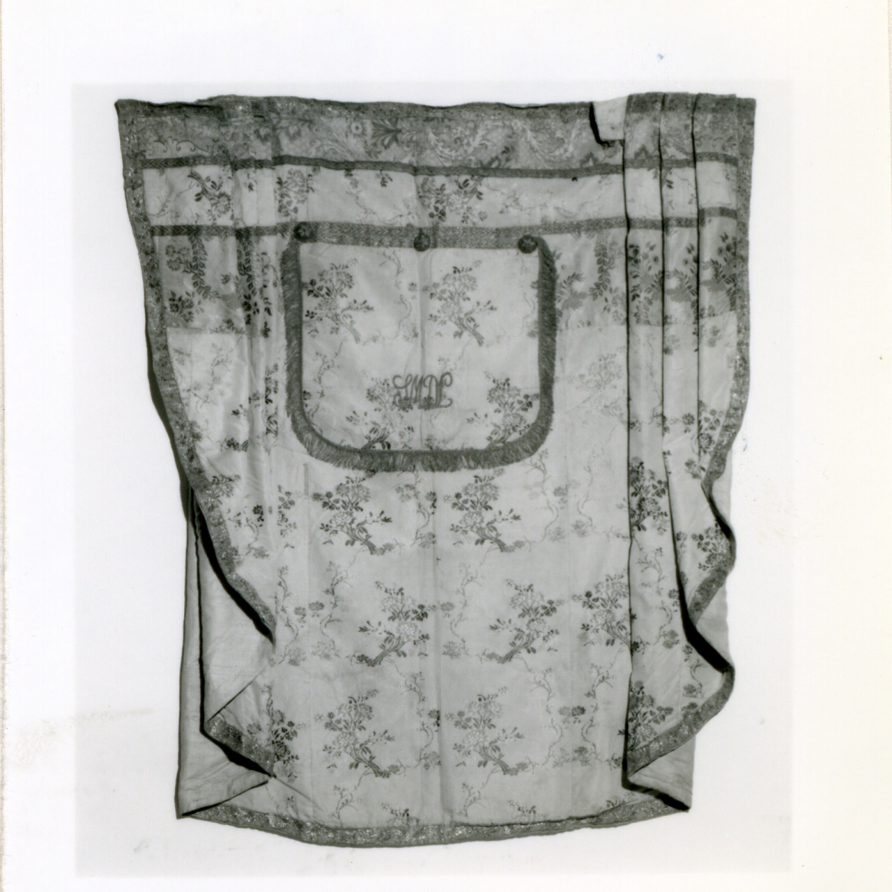 piviale - manifattura napoletana (prima metà sec. XIX)