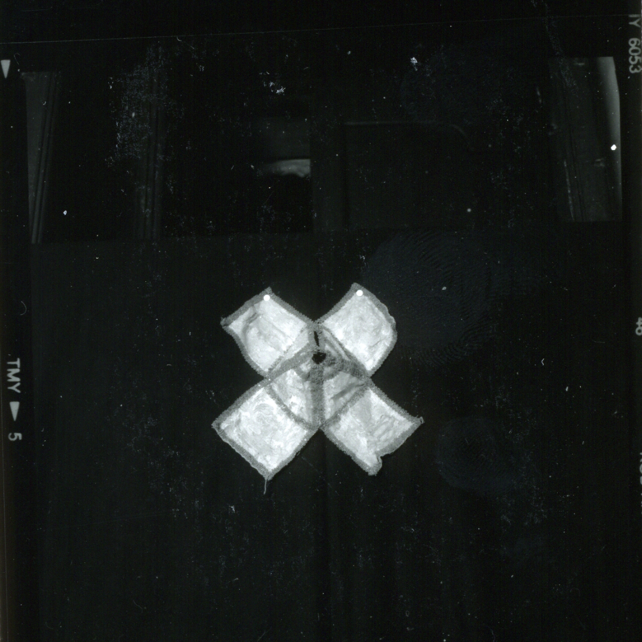 conopeo di pisside - manifattura napoletana (prima metà sec. XIX)