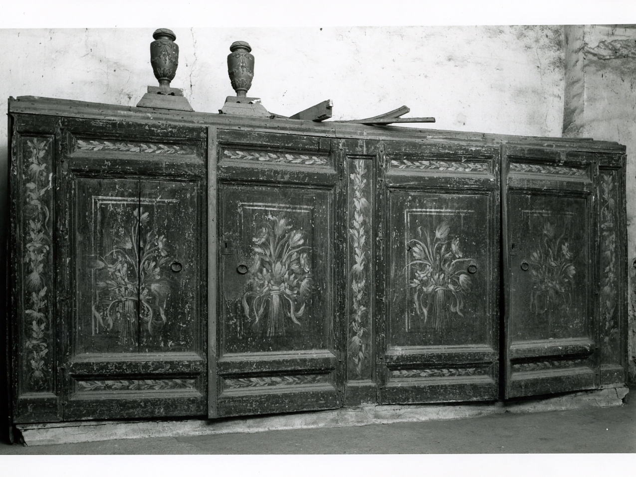 armadio da sacrestia - bottega napoletana (metà sec. XVIII)