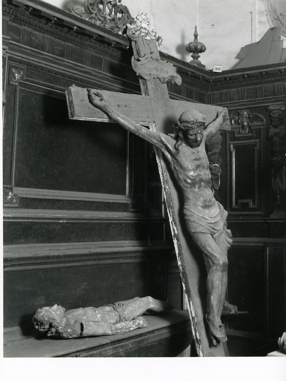 crocifisso - bottega napoletana (inizio sec. XVII)