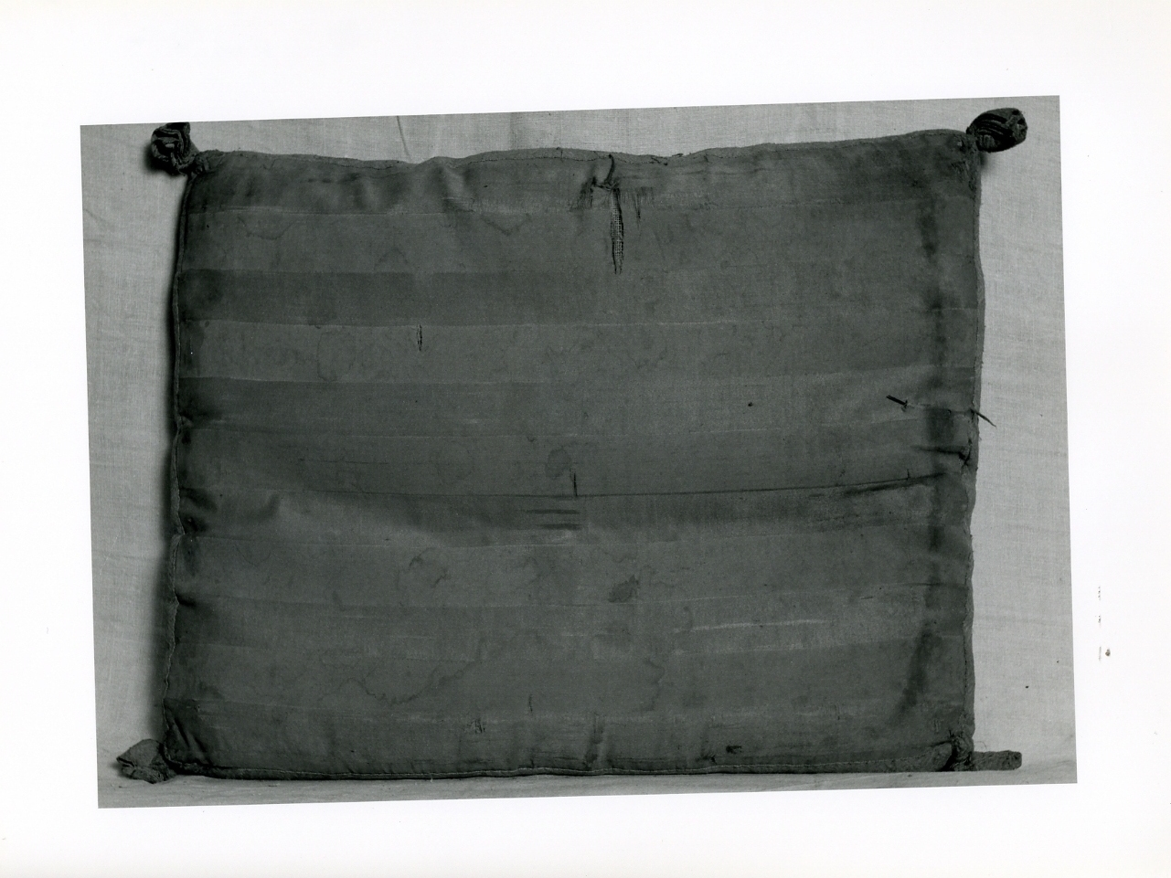 cuscino - manifattura napoletana (prima metà sec. XIX)