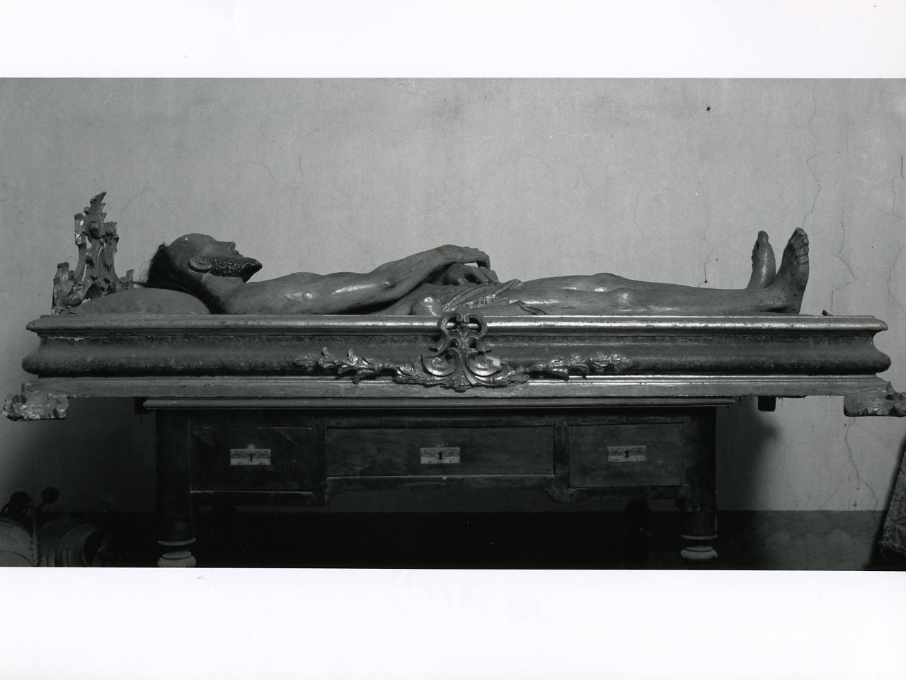 base di scultura - bottega napoletana (metà sec. XVIII)