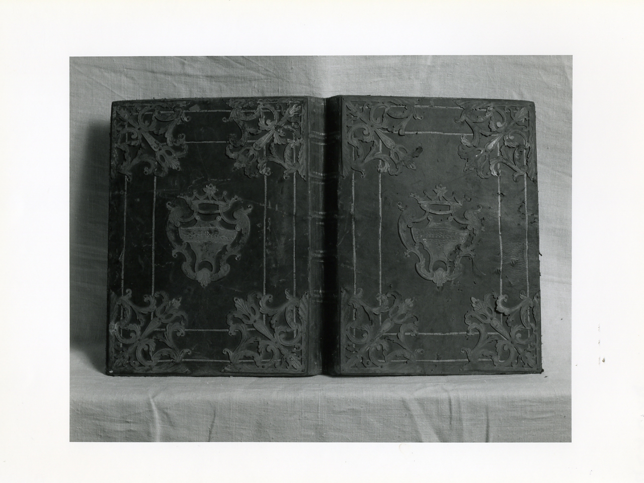 coperta di libro liturgico - bottega napoletana (sec. XVIII)