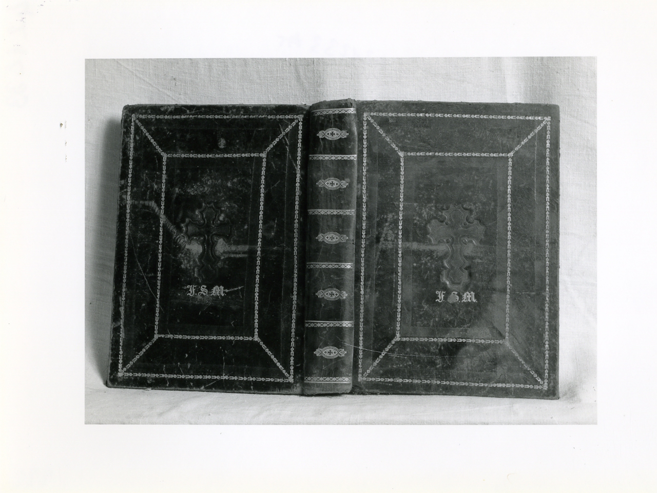 coperta di libro liturgico - bottega napoletana (sec. XVIII)