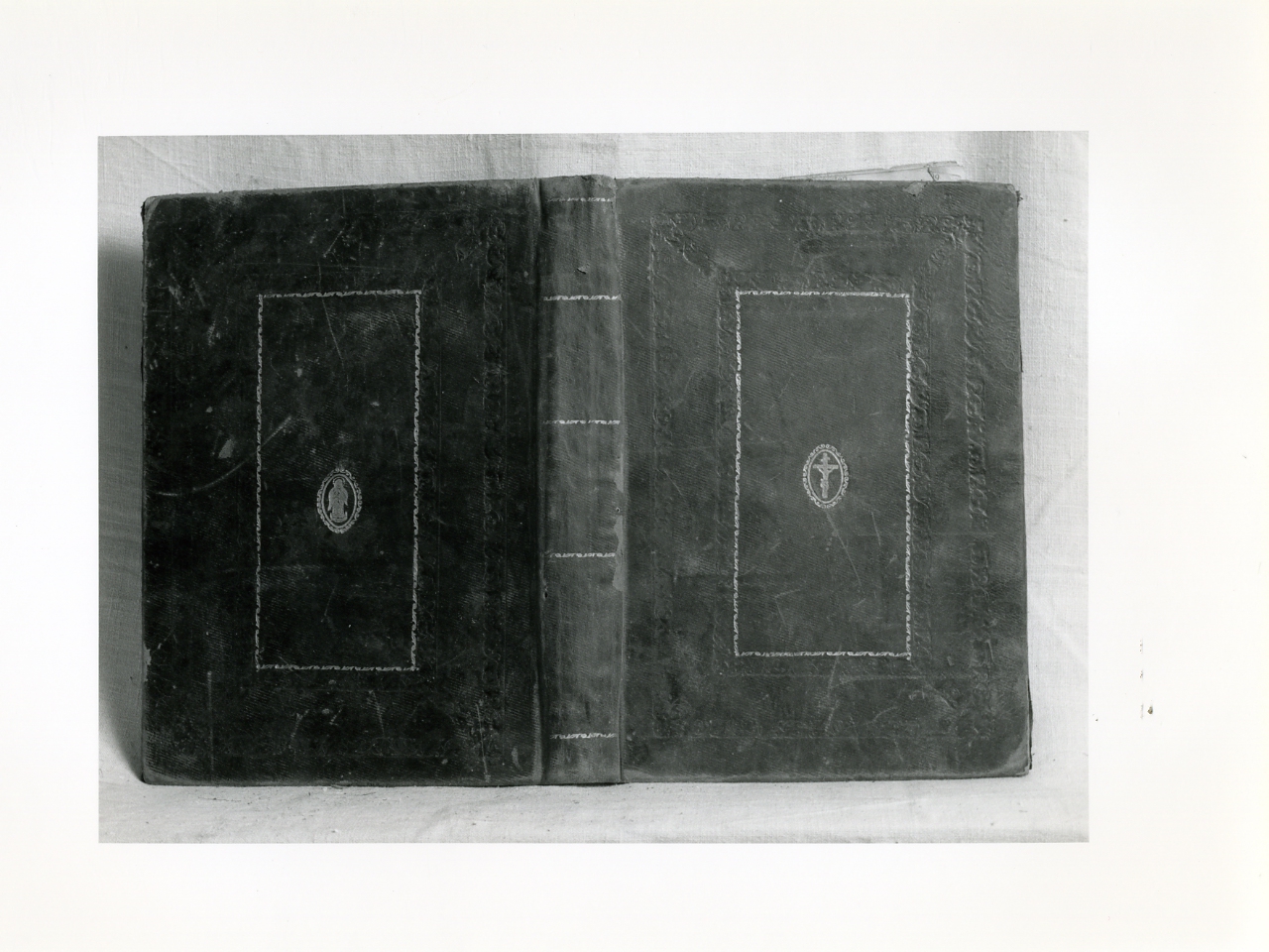 coperta di libro liturgico - bottega napoletana (primo quarto sec. XIX)