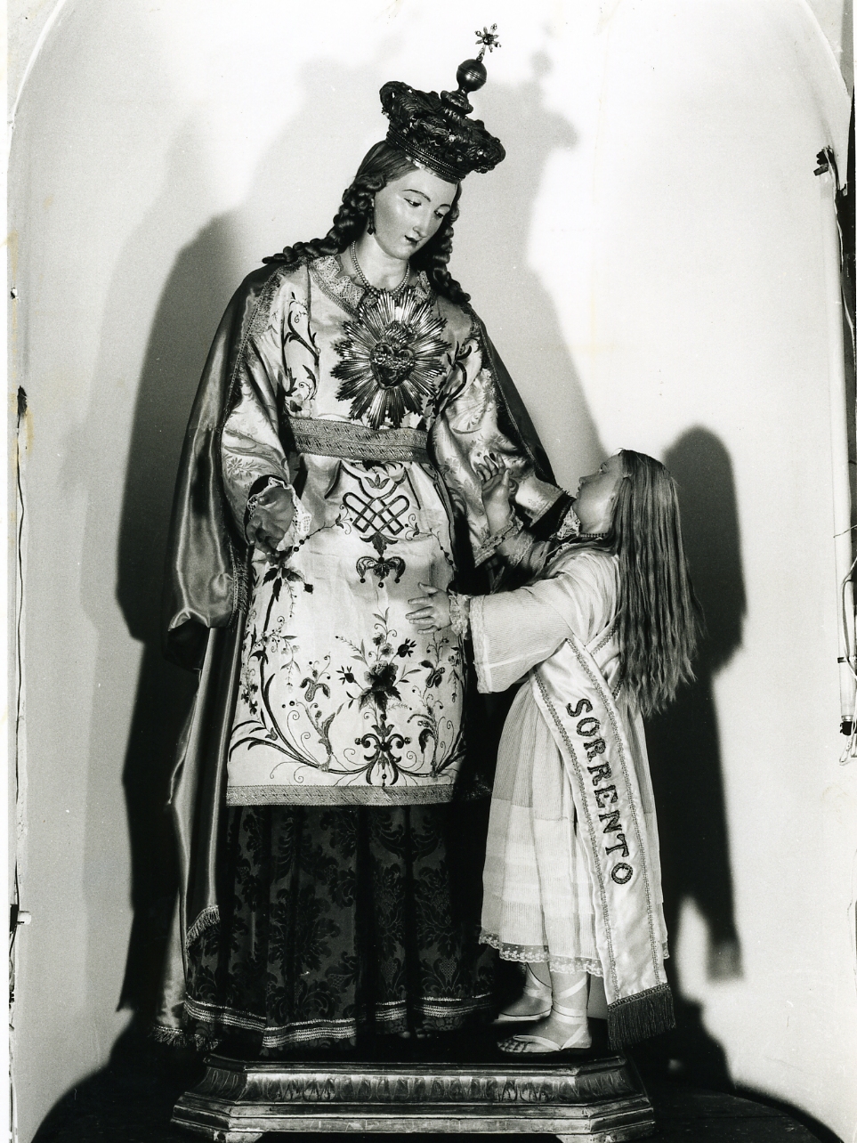 Maria Vergine bambina e Sant'Anna (gruppo scultoreo) - bottega napoletana (fine sec. XVIII)