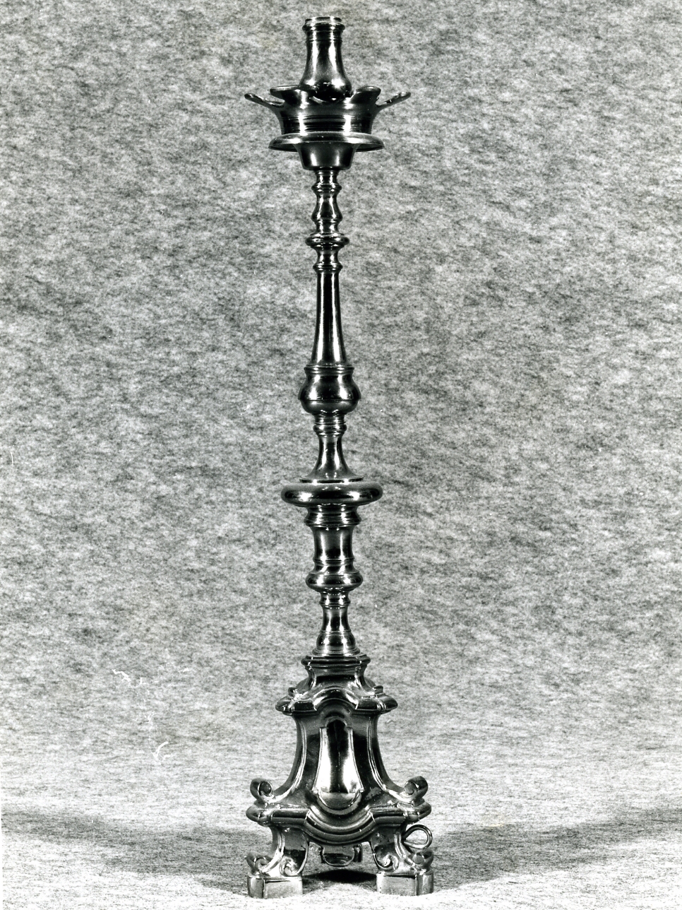 candelabro, serie - bottega napoletana (seconda metà sec. XVIII)