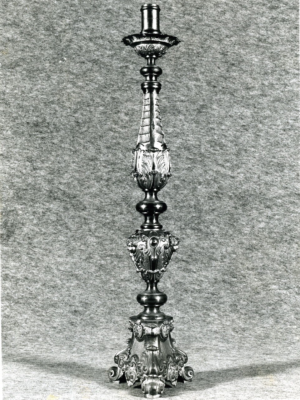 candelabro, serie - bottega napoletana (seconda metà sec. XIX)
