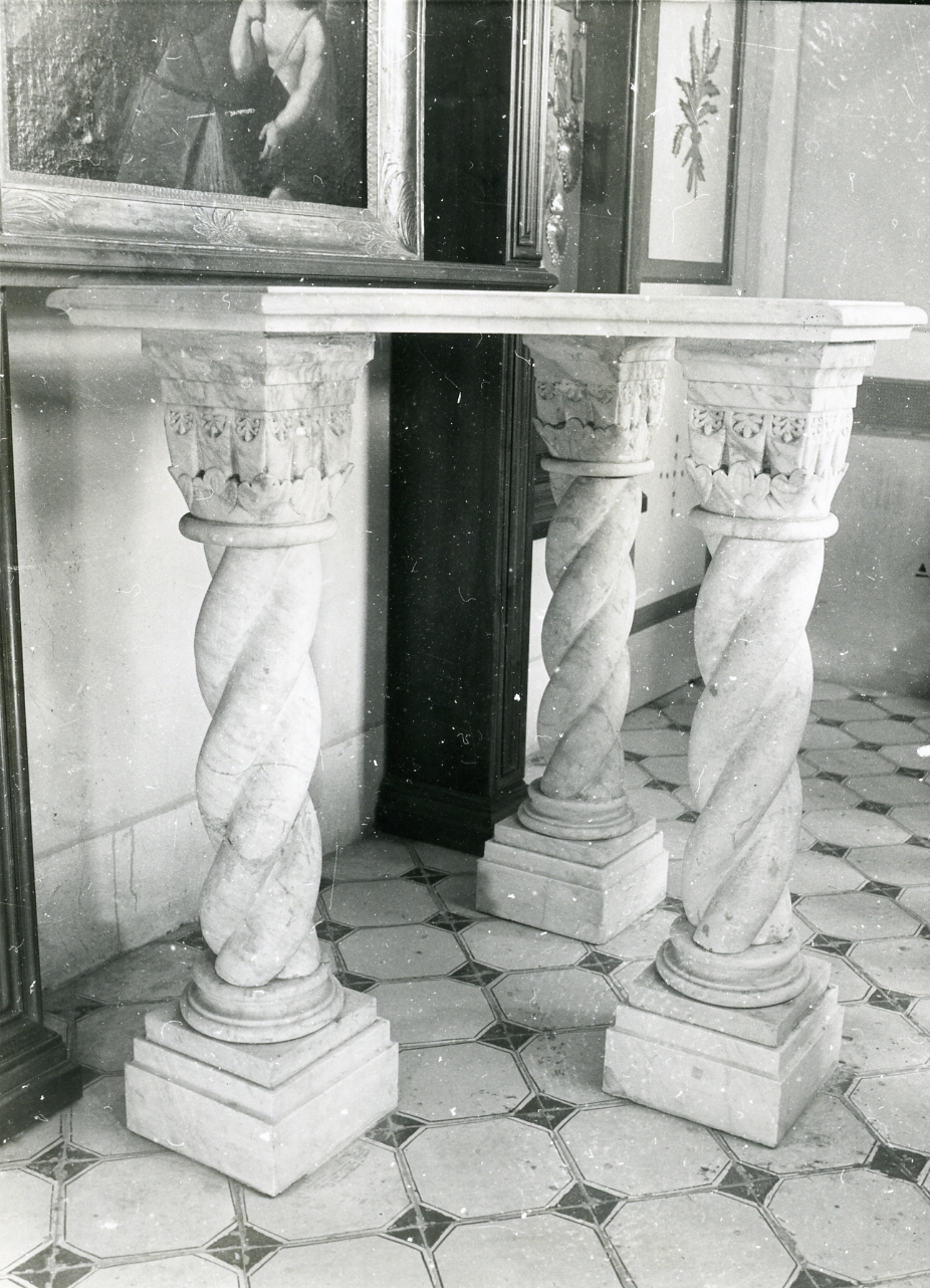 colonna tortile, serie - bottega napoletana (metà sec. XV)