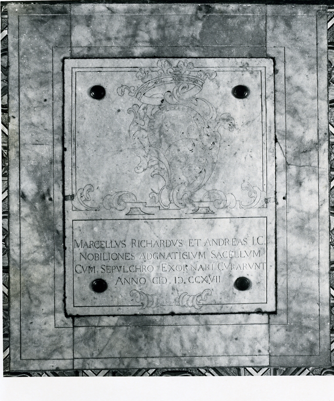 lastra tombale - bottega napoletana (sec. XVIII)