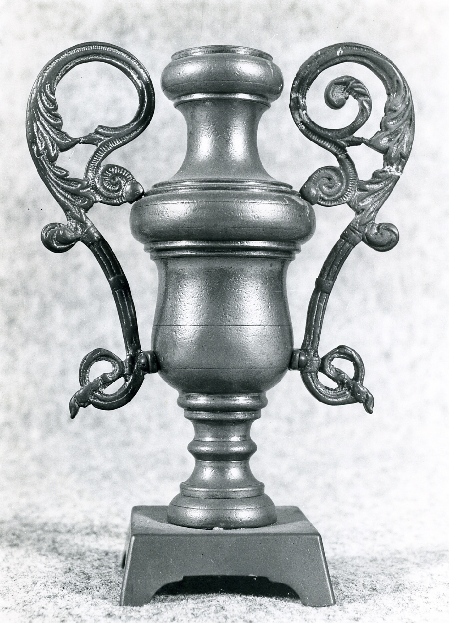 vaso da fiori - bottega napoletana (prima metà sec. XX)