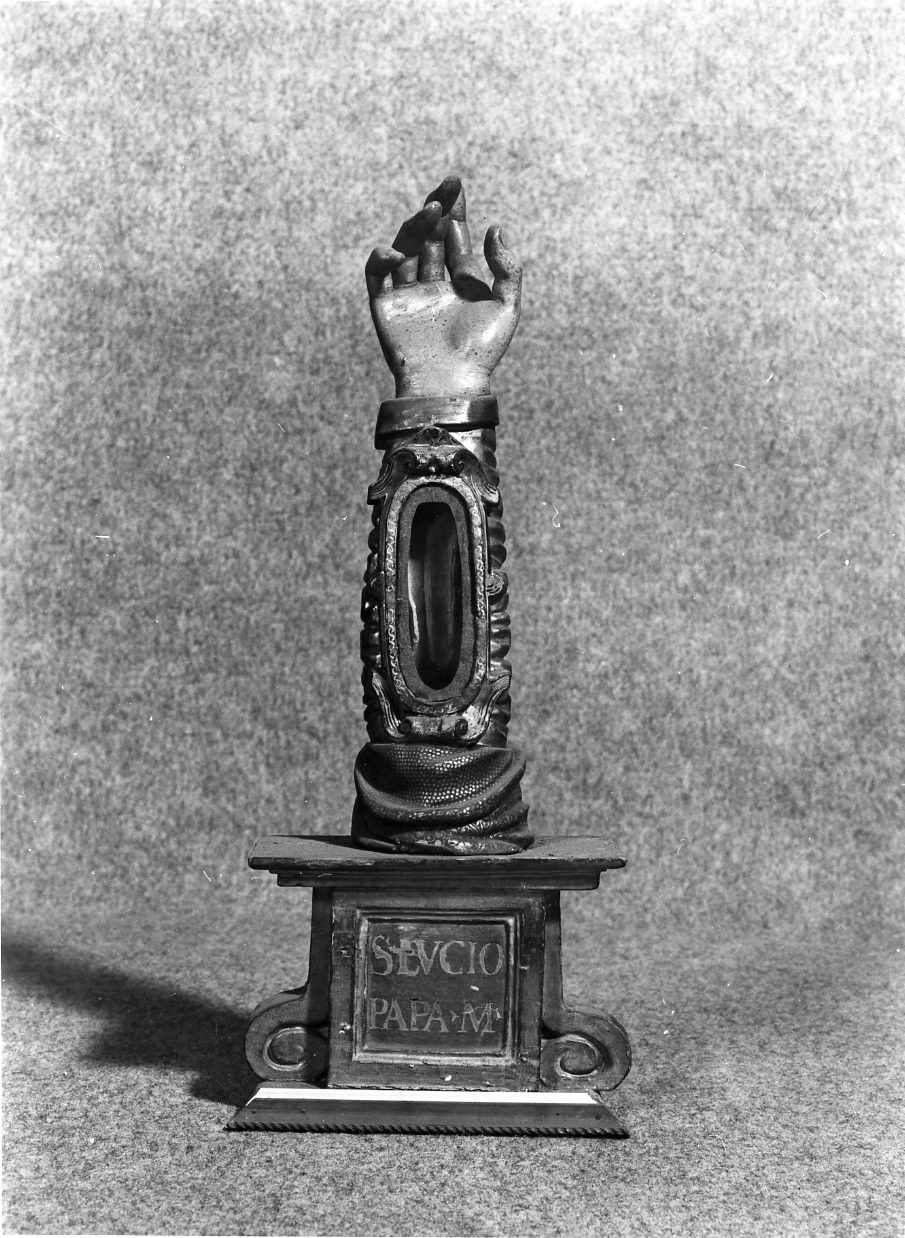 San Luca (reliquiario antropomorfo - a braccio, elemento d'insieme) di Dato Vincenzo (prima metà sec. XVII)