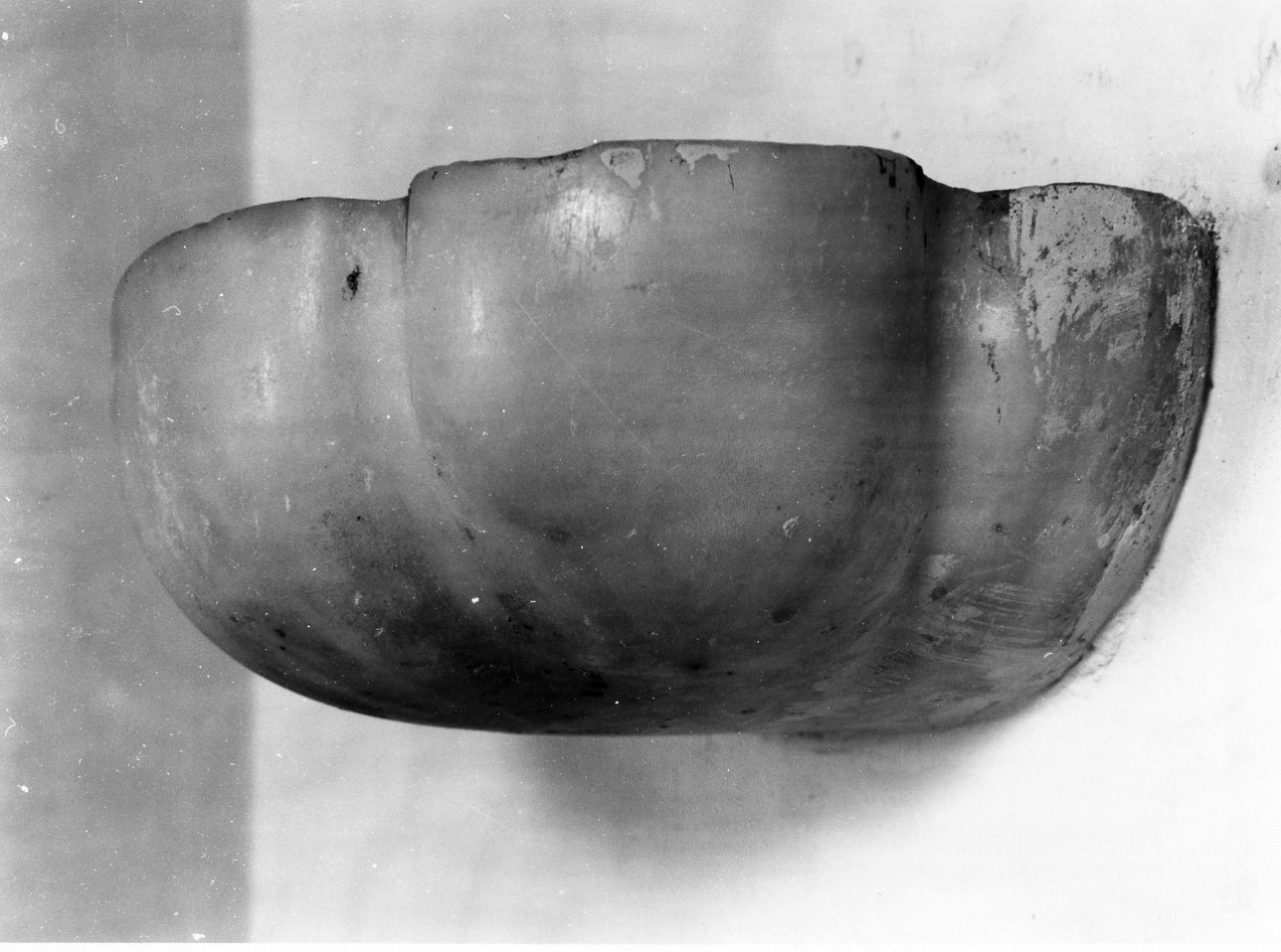 acquasantiera - a conchiglia - bottega napoletana (prima metà sec. XIX)