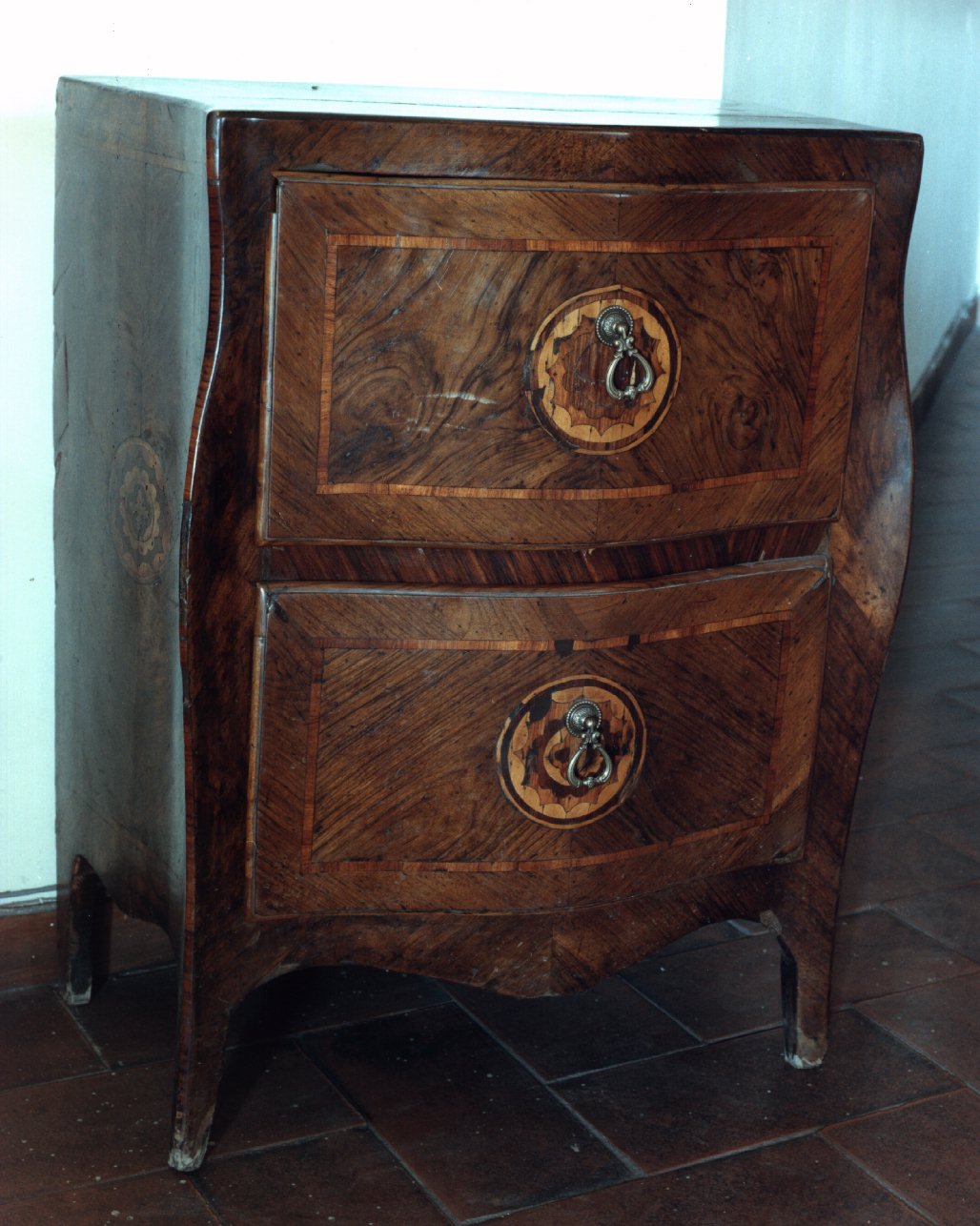 comodino - bottega napoletana (primo quarto sec. XX)