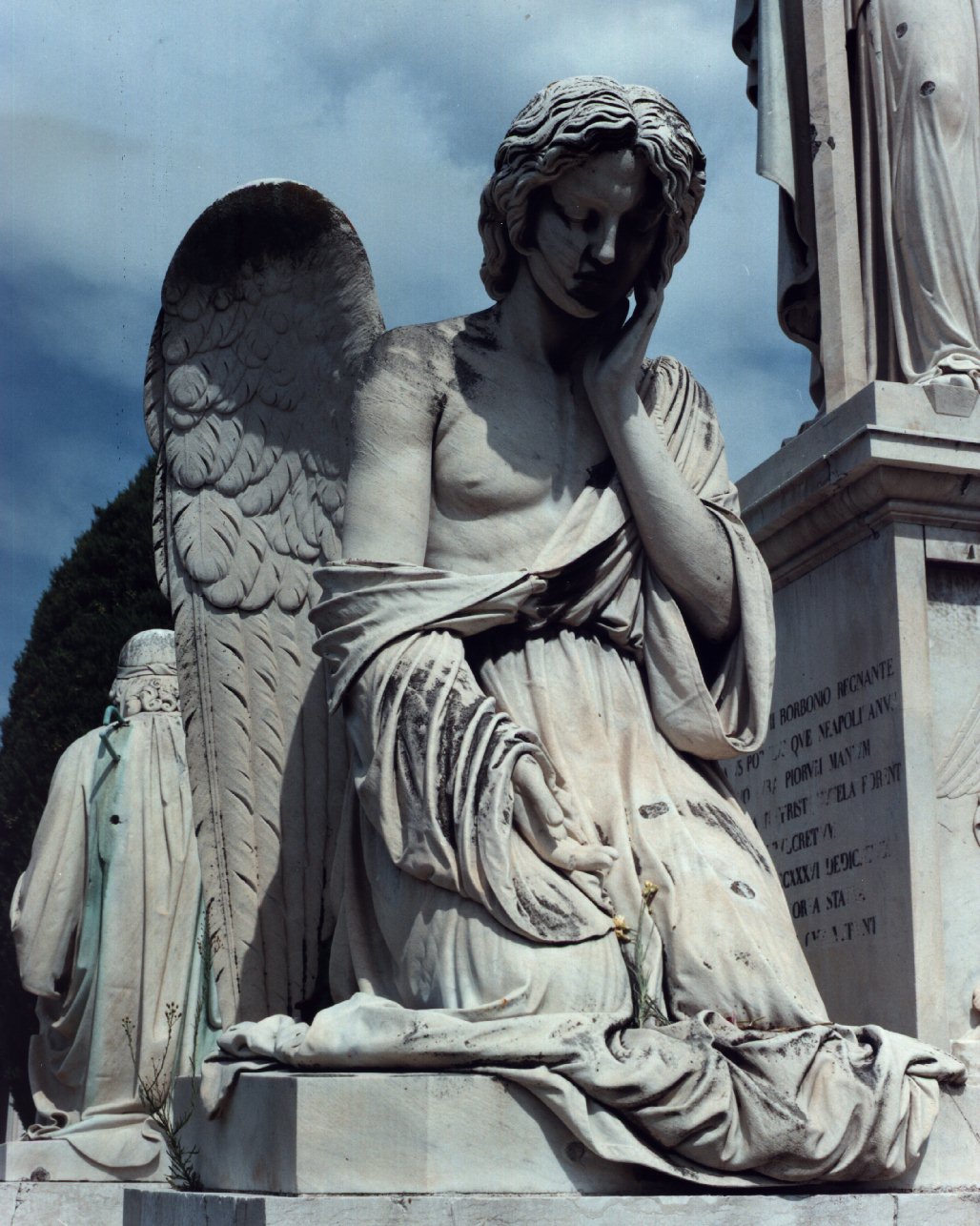 angelo (statua) di Angelini Tito (e aiuti) (sec. XIX)