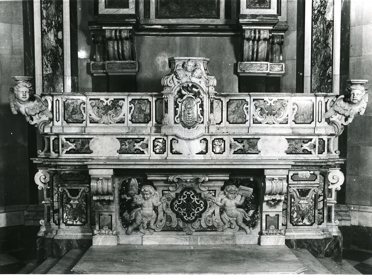 altare maggiore - bottega napoletana (metà sec. XVIII)