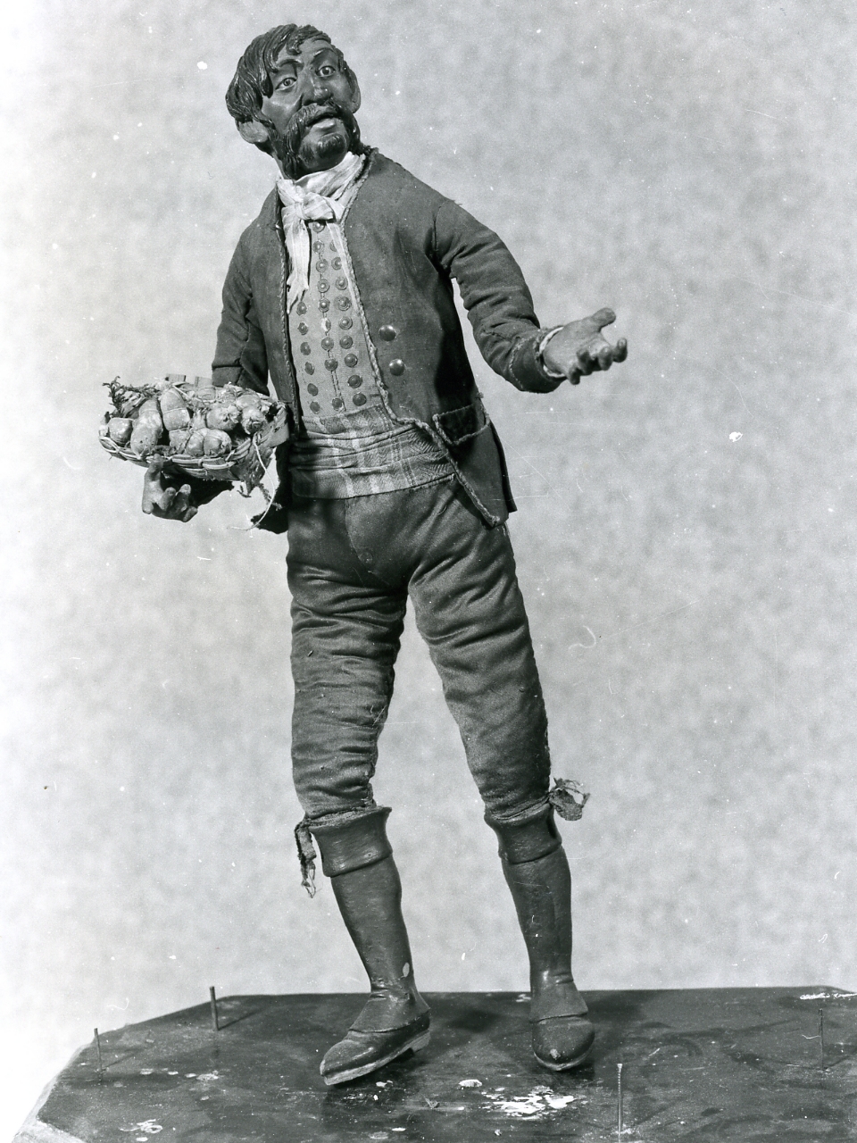 figura maschile (statuetta di presepio) - bottega napoletana (metà sec. XVIII)