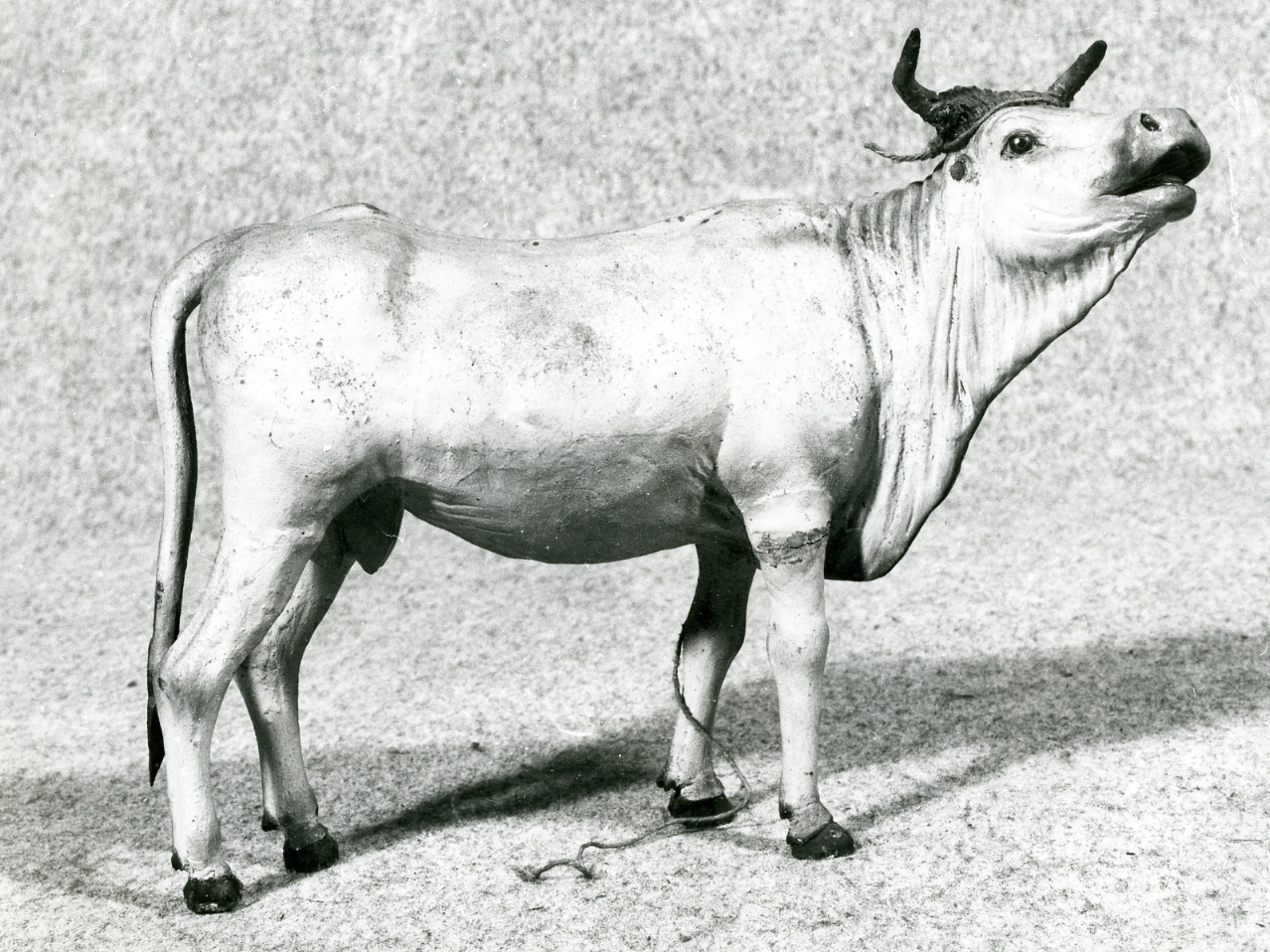 bue (statuetta di presepio) - bottega napoletana (metà sec. XIX)