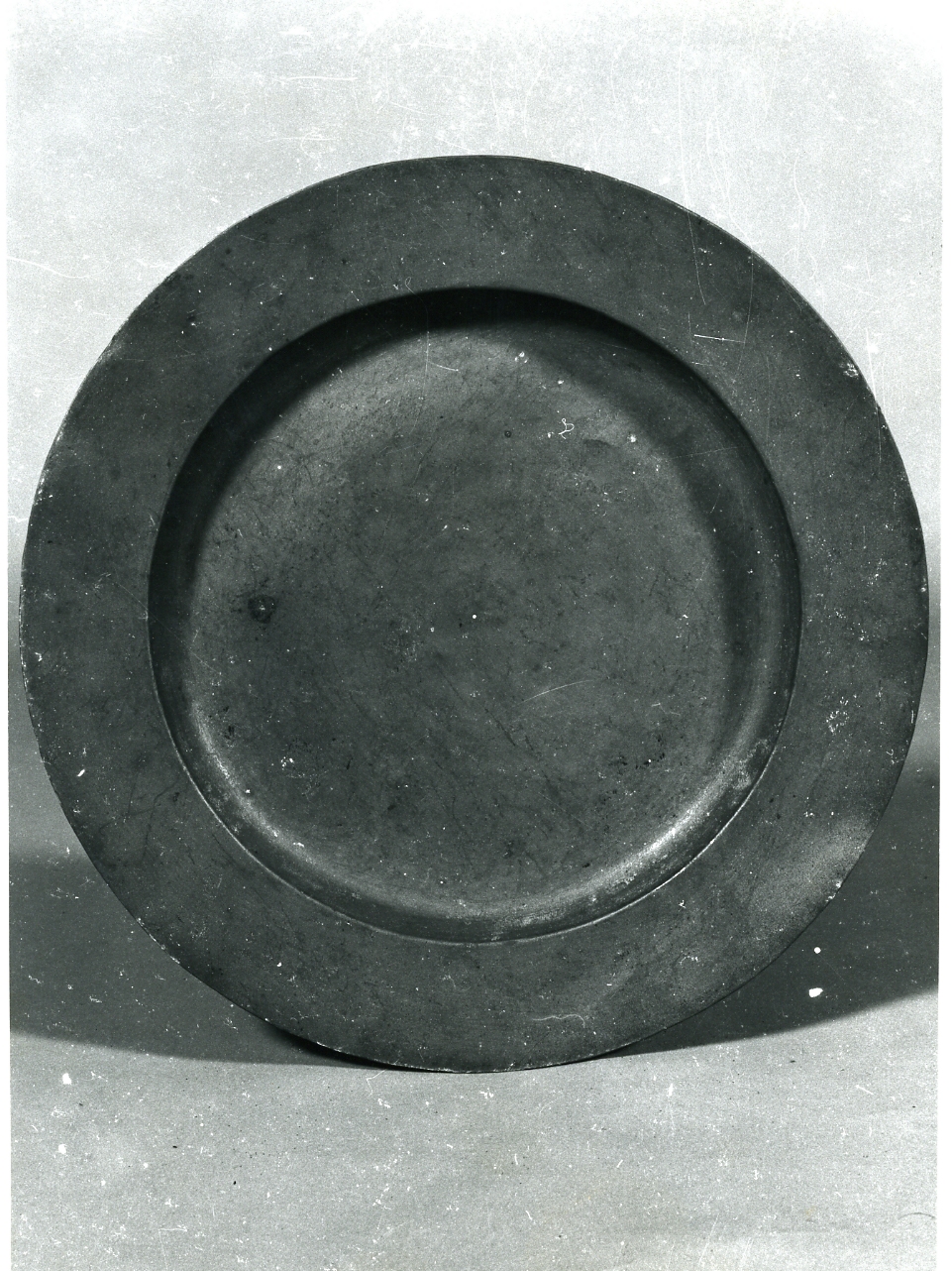 piatto per elemosine - bottega napoletana (seconda metà sec. XVIII)