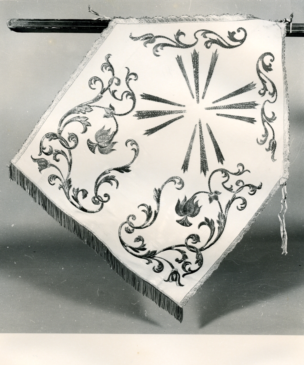 stendardo processionale - manifattura napoletana (seconda metà sec. XIX)