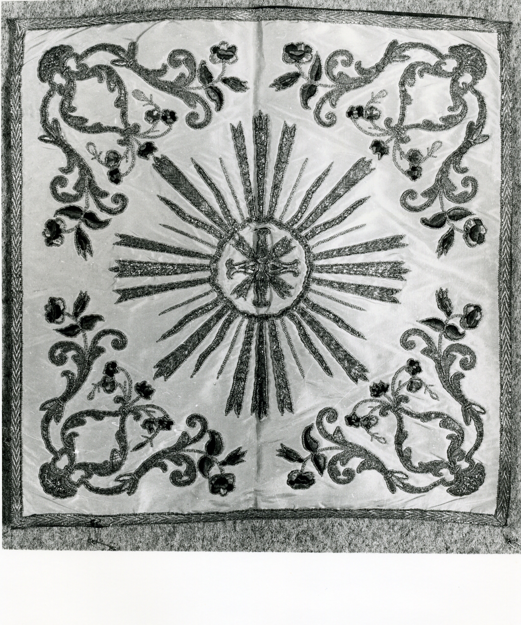 velo di calice - manifattura napoletana (seconda metà sec. XIX)