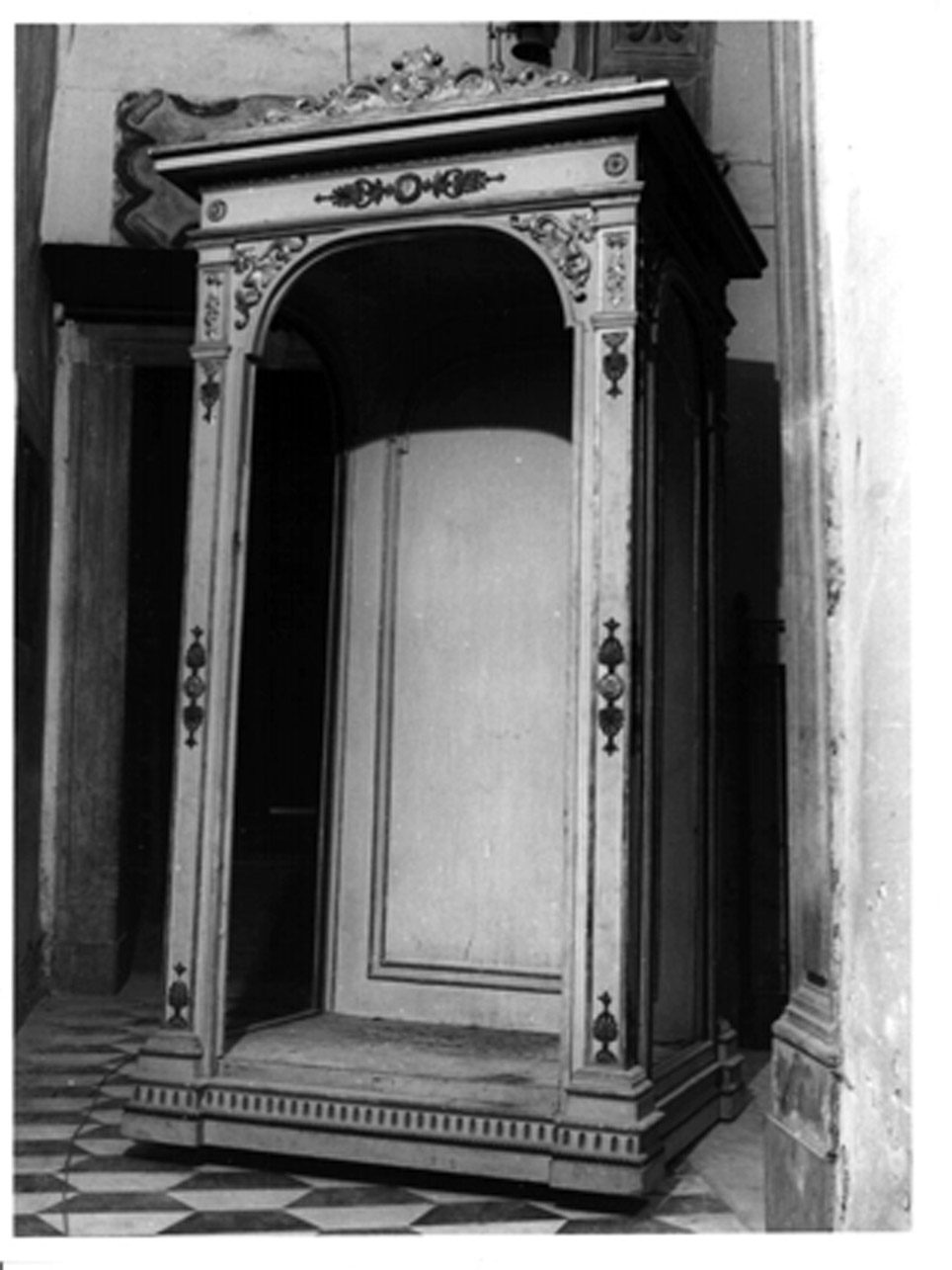 scarabattolo - bottega napoletana (seconda metà sec. XIX)