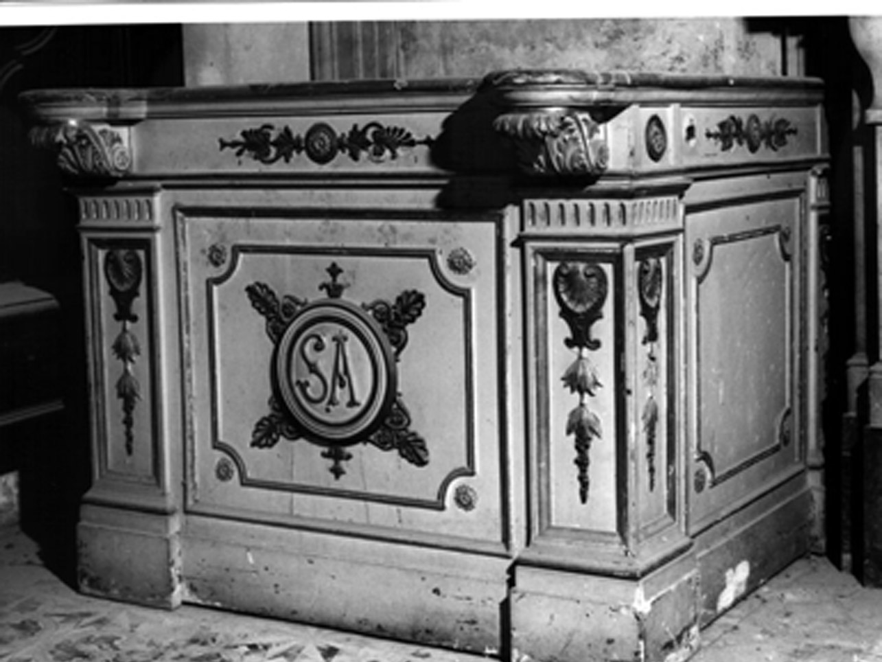 base - bottega napoletana (seconda metà sec. XIX)