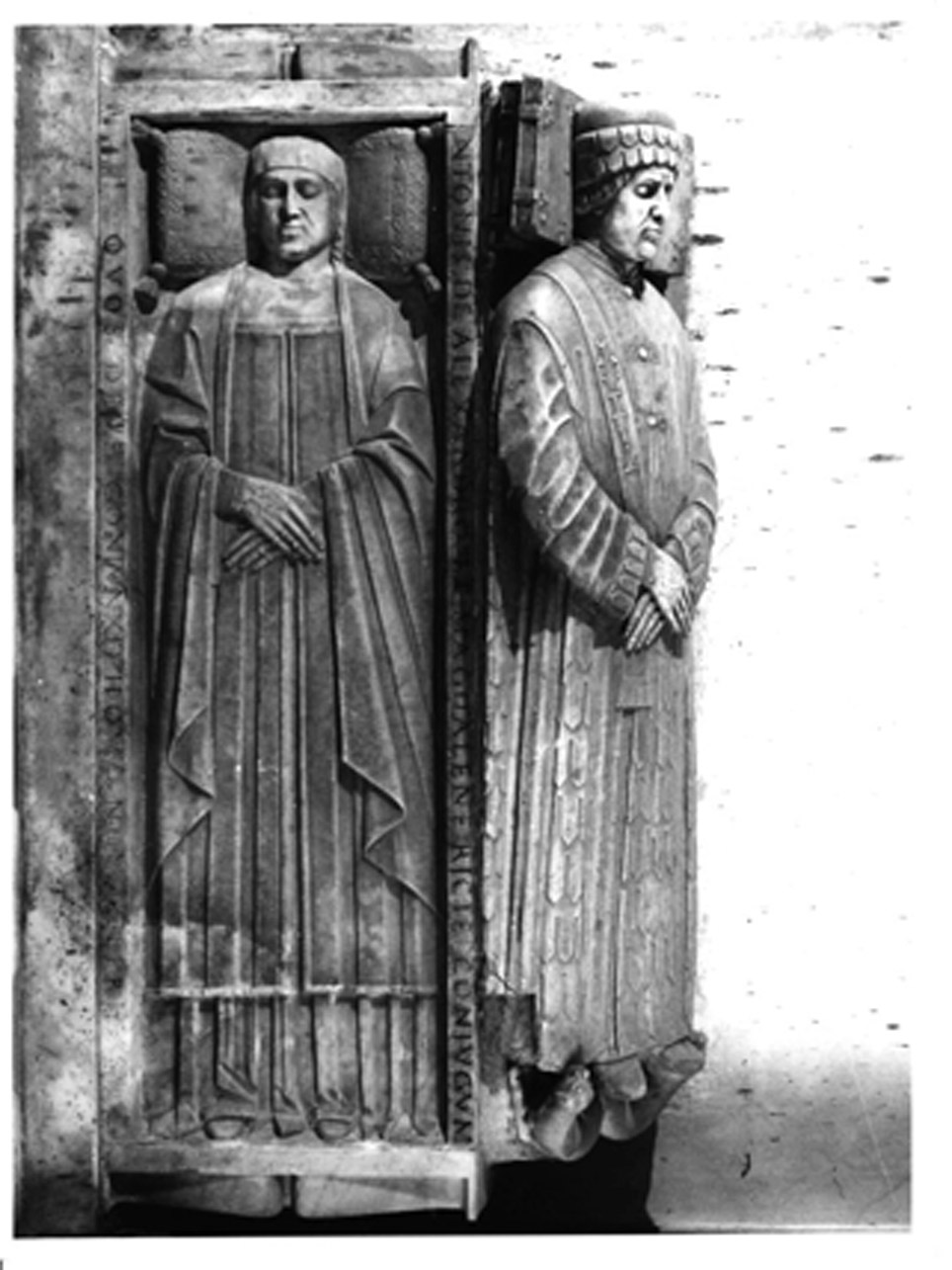 monumento funebre - bottega napoletana (fine sec. XV)