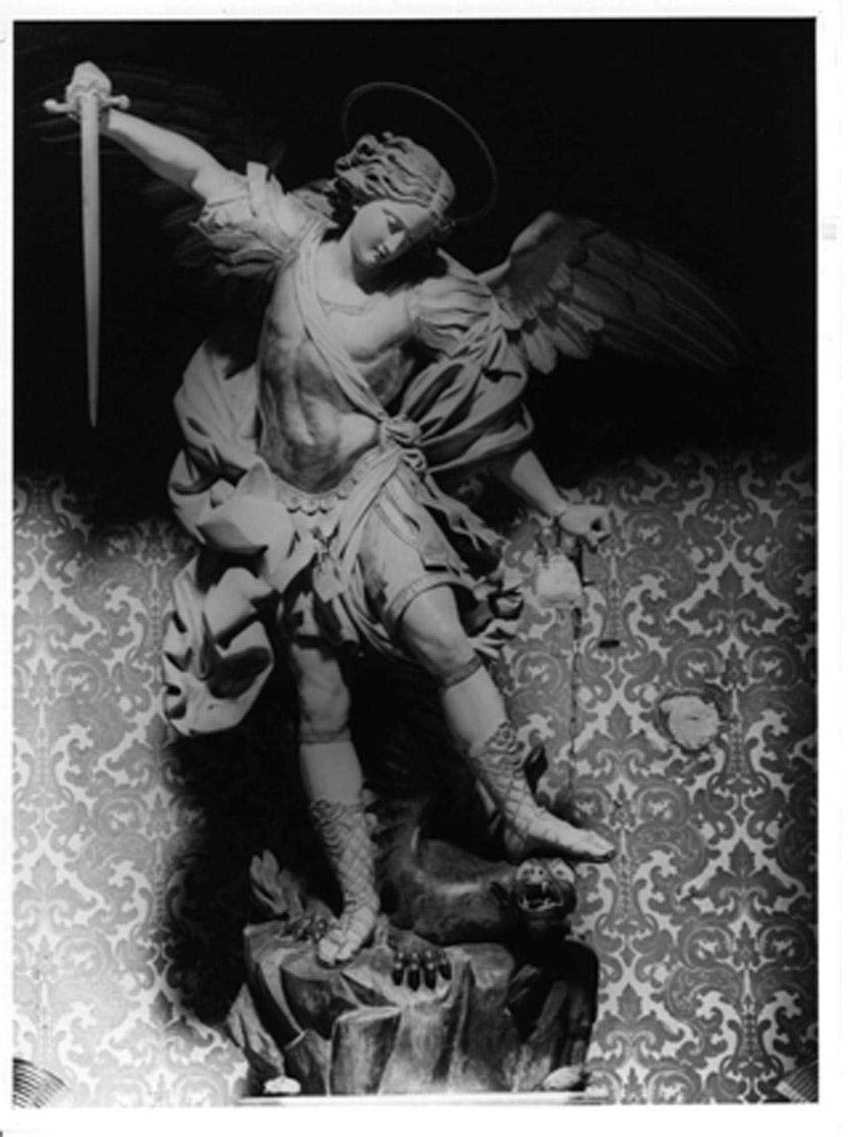 San Michele Arcangelo combatte il drago (scultura) di Citarelli Francesco (sec. XIX)